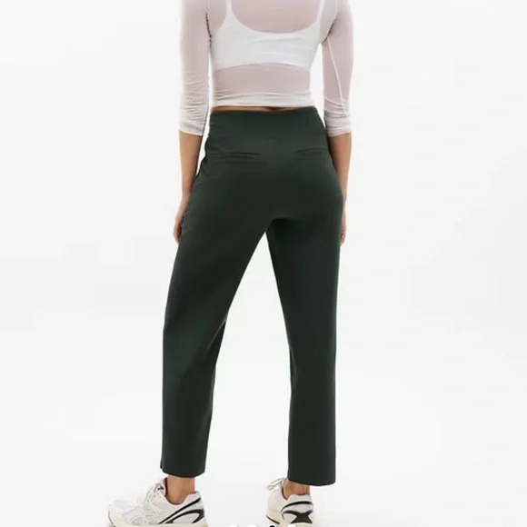 Athleta Women’s Endless High Rise Pants in Elm Green Size 6 - Picture 2 of 9